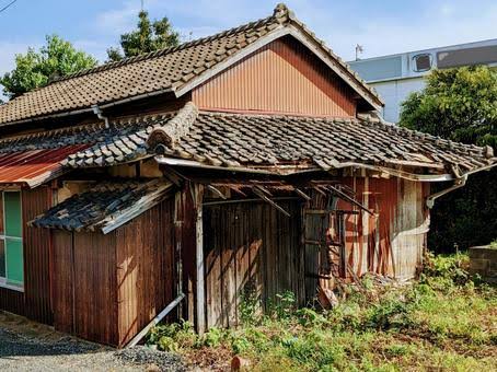 兵庫県の建物の老朽化と近隣トラブル